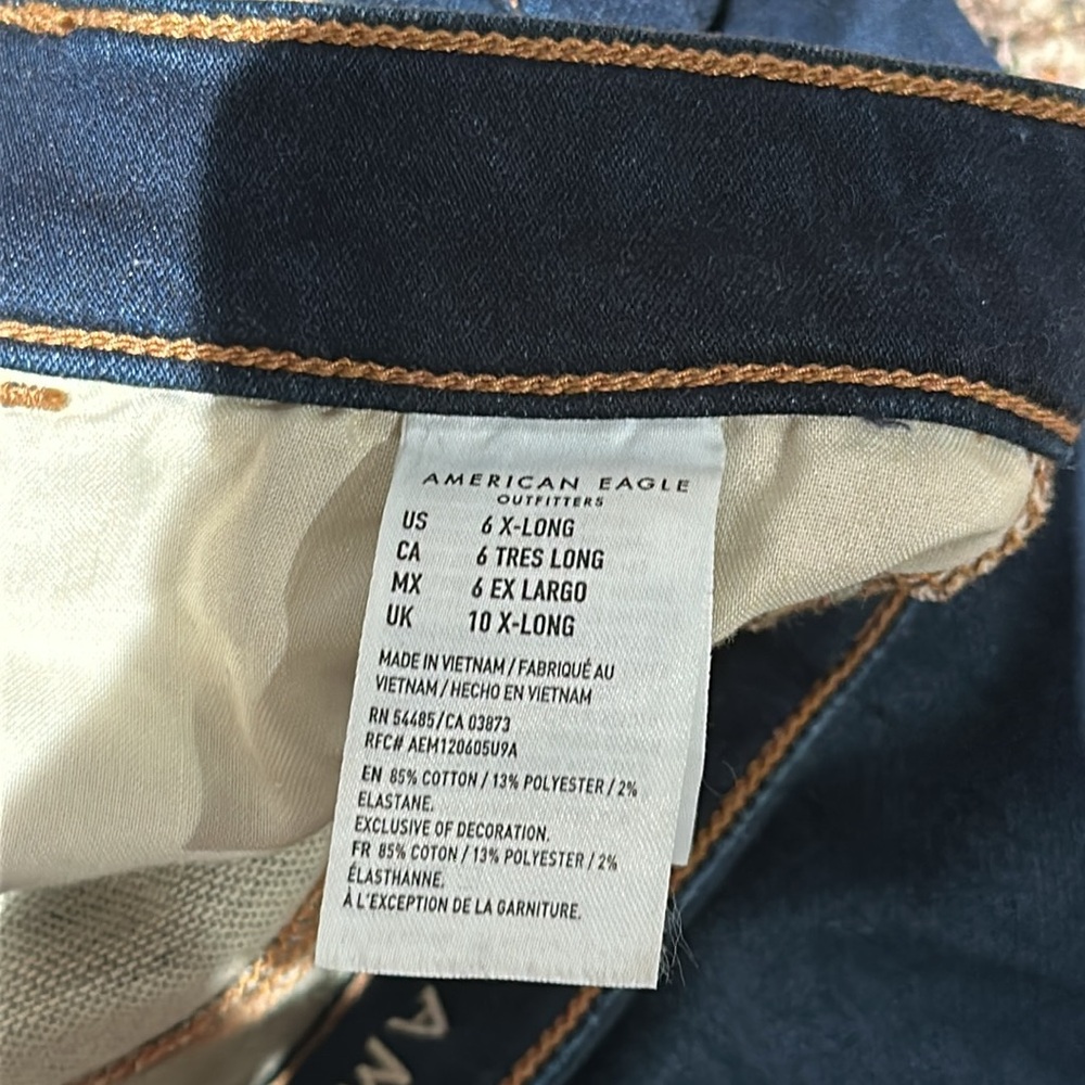 American Eagle Ripped Stretchy Skinny Jeans - Picture 5 of 5